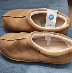Cozy Tan Slippers for Men